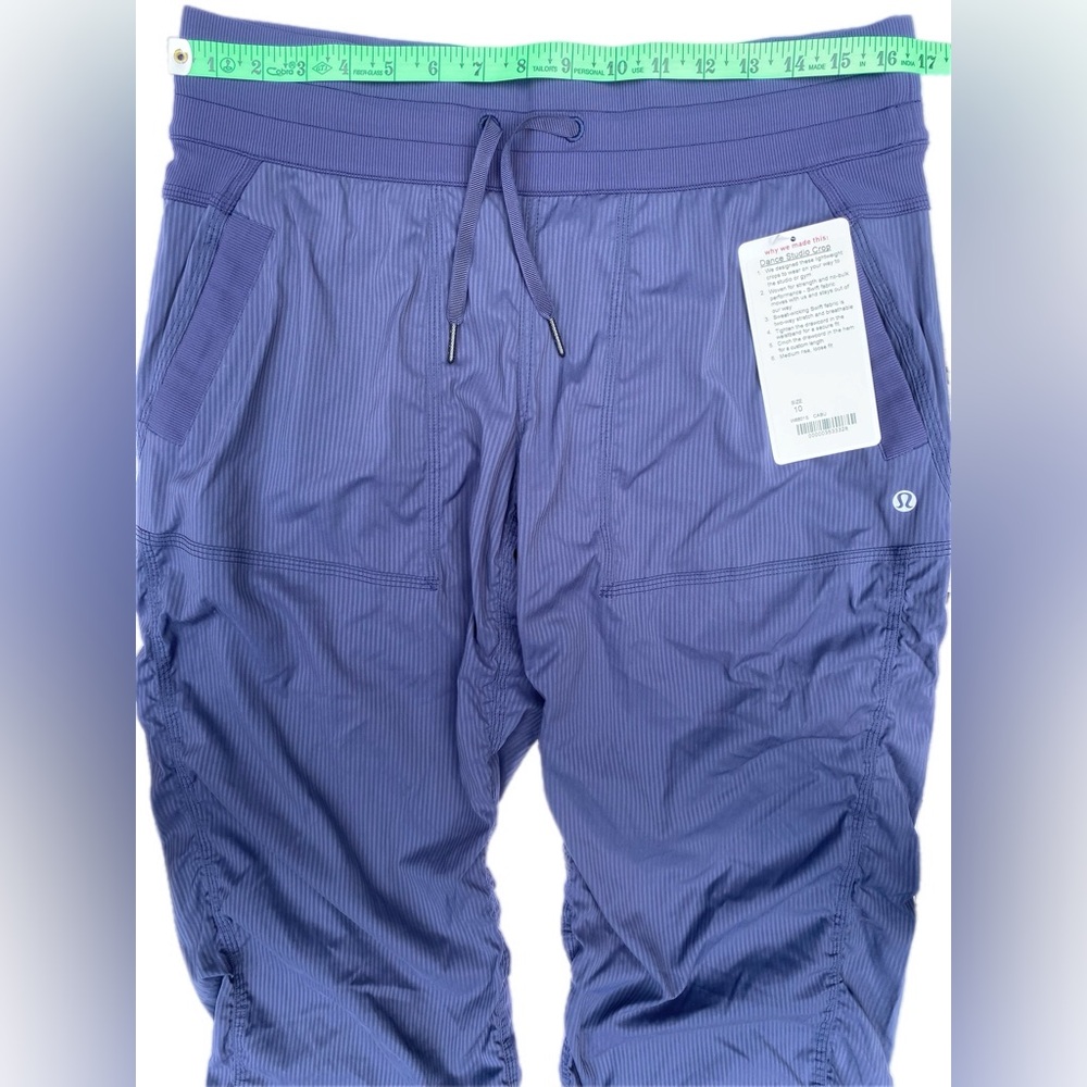 Lululemon Studio Crop *No
Liner Cadet Blue Size 10 NWT - Picture 3 of 8